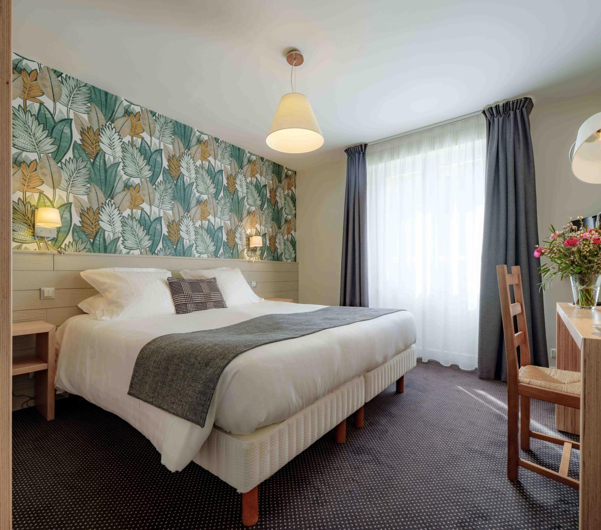 Hotel La Residence Des Artistes Роскоф Екстериор снимка