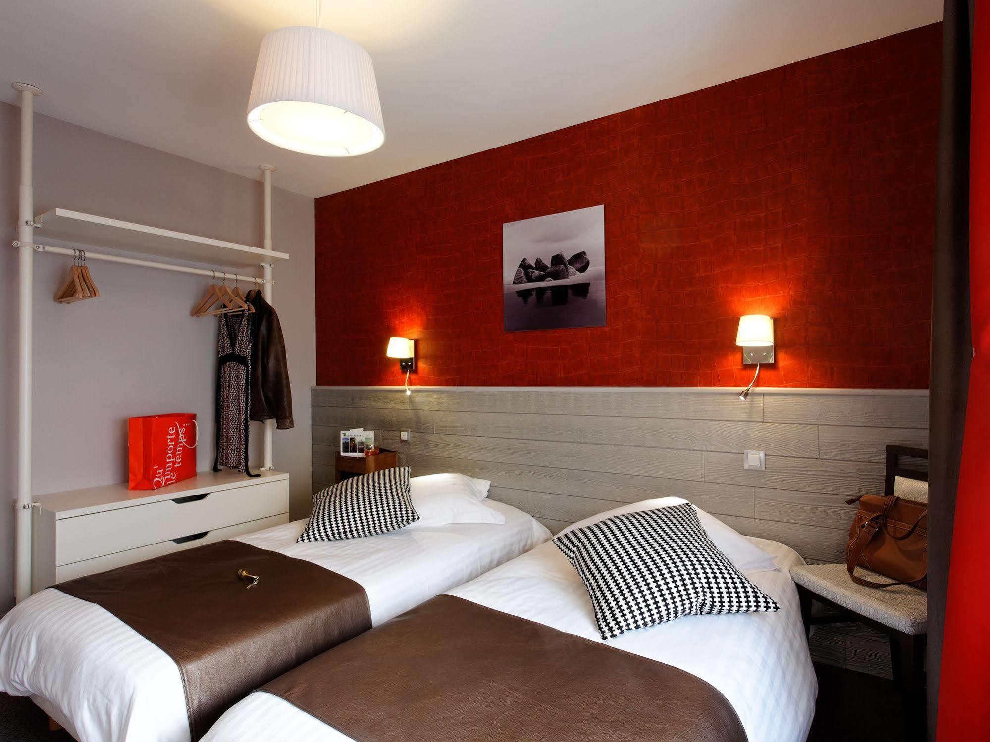 Hotel La Residence Des Artistes Роскоф Екстериор снимка